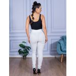 Calça Feminina Skinny Alfaiataria com Cinto Branco