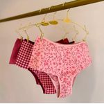KIT CALCINHA MICROFIBRA HOT PANTS - COM 03 PEÇAS - SANDIA/PIEDPOULE/FLORAL