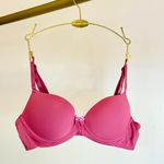 SUTIÃ MEIA TAÇA COM BOJO E ARO E COM BASE EMBUTIDA EM MICROFIBRA - SANDIA