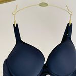 SUTIÃ CURVES MEIA TAÇA COM BOJO E ARO EM MICROFIBRA - PRETO