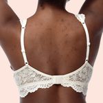 SUTIÃ COM ALÇAS LARGAS COM BOJO E ARO EM RENDA - PEROLA