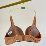 SUTIÃ CURVES MEIA TAÇA COM BOJO E ARO EM MICROFIBRA - AMENDOA