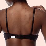 SUTIÃ MEIA TAÇA COM BOJO E ARO E COM BASE EMBUTIDA EM MICROFIBRA - PRETO