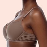 SUTIÃ MEIA TAÇA COM BOJO E ARO EM MICROFIBRA - CASTANHO