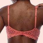 SUTIÃ COM ALÇAS LARGAS COM BOJO E ARO EM RENDA - MADRAS