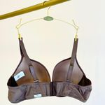 SUTIÃ CURVES MEIA TAÇA COM BOJO E ARO EM MICROFIBRA - CASTANHO