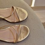 Sandália Kiara Dourado