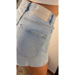 Short Jeans Lança Perfume Easy 