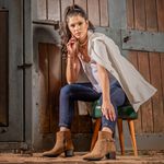 Bota/Coturno Feminina Kader Woman Couro Camurça Taupe