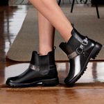 Bota Chelsea Kader Woman Feminina Couro Lisa Cano Curto Leve