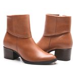 Bota/Coturno Feminina Kader Woman Couro Confort Cravo