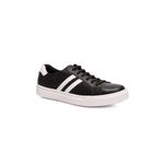 Tênis Casual em Couro Preto com Detalhes Branco Calprado