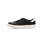 Tênis Casual em Couro Preto com Detalhes Branco Calprado