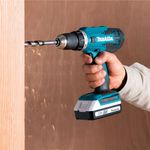 Parafusadeira/Furadeira de Impacto 1/2 Pol. 18V com 1 Bateria e Bits - MAKITA-HP488DW