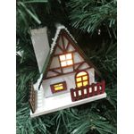 Enfeite Natalino Casinha Branca com Led 11cm