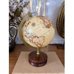 Globo Decorativo Base De Madeira E Metal Dourado 26cm