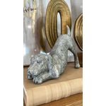 Escultura Pó de Pedra Cachorro Folgadinho Cinza 