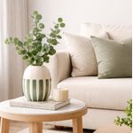 Vaso Decorativo Cerâmica Branco E Listras Verde E Off 26cm