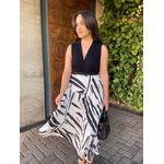 Saia Midi Plissada - Off com Preto