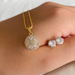 Conjunto colar pizza e brinco ponto de luz