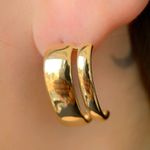 Brinco dois aros liso