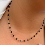 Chocker de esfera lisa com detalhes preto 