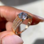 Anel Linha luxo trabalhado em micro zircônia 