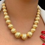 Colar de esfera fosca 