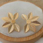 Brinco meia flor 