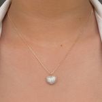 Colar de coração com detalhes na micro zircônia 