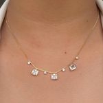 Colar com zircônia quadrada 