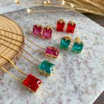 Conjunto de colar e brinco na zircônia colorida