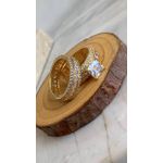 Anel solitário cravejado com zircônia LUXO