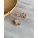 Conjunto trevo com detalhe cravejado