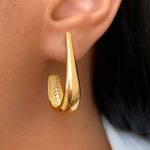 Brinco meia argola Gota Lisa 