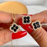 Conjunto colar e brinco de trevo