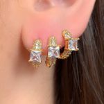 Brinco de argola com detalhe cravejado (cada par)