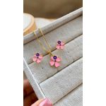 conjunto infantil de flor com detalhes roxo