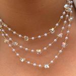 colar de perolas com borboletas (unidade)