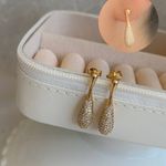 Brinco de gota cravejado com zircônias