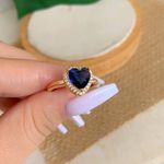 Anel de coração com detalhes na zircônia (cada) 