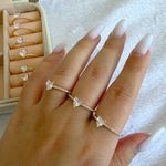 Anel trabalhado em micro zircônia com pedra de coração 