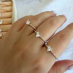 Anel trabalhado em micro zircônia com pedra de coração 