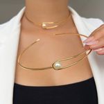 Chokers de aro com perola 