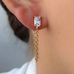 Brinco com corrente e zircônia quadrada 