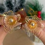 Brinco de flor orgânica vazado 2 EM 1