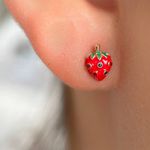 Brinco de morango tarraxa baby antialérgico 