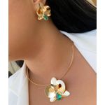 Conjunto flor orgânica com zircônia 