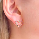 Brinco De Coração Cravejado Na Micro Zirconia Colorida