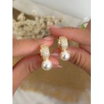 Brinco de Argola Cravejada com Pérola 